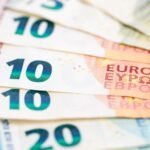 Billetes de diez y veinte euros vistos de cerca